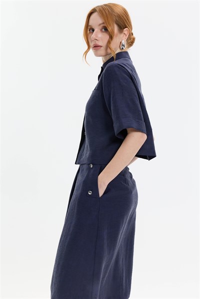 KISA KOL DİK YAKA GÖMLEK