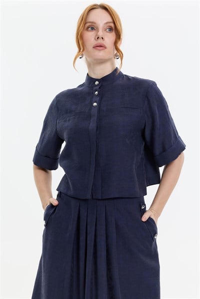 KISA KOL DİK YAKA GÖMLEK