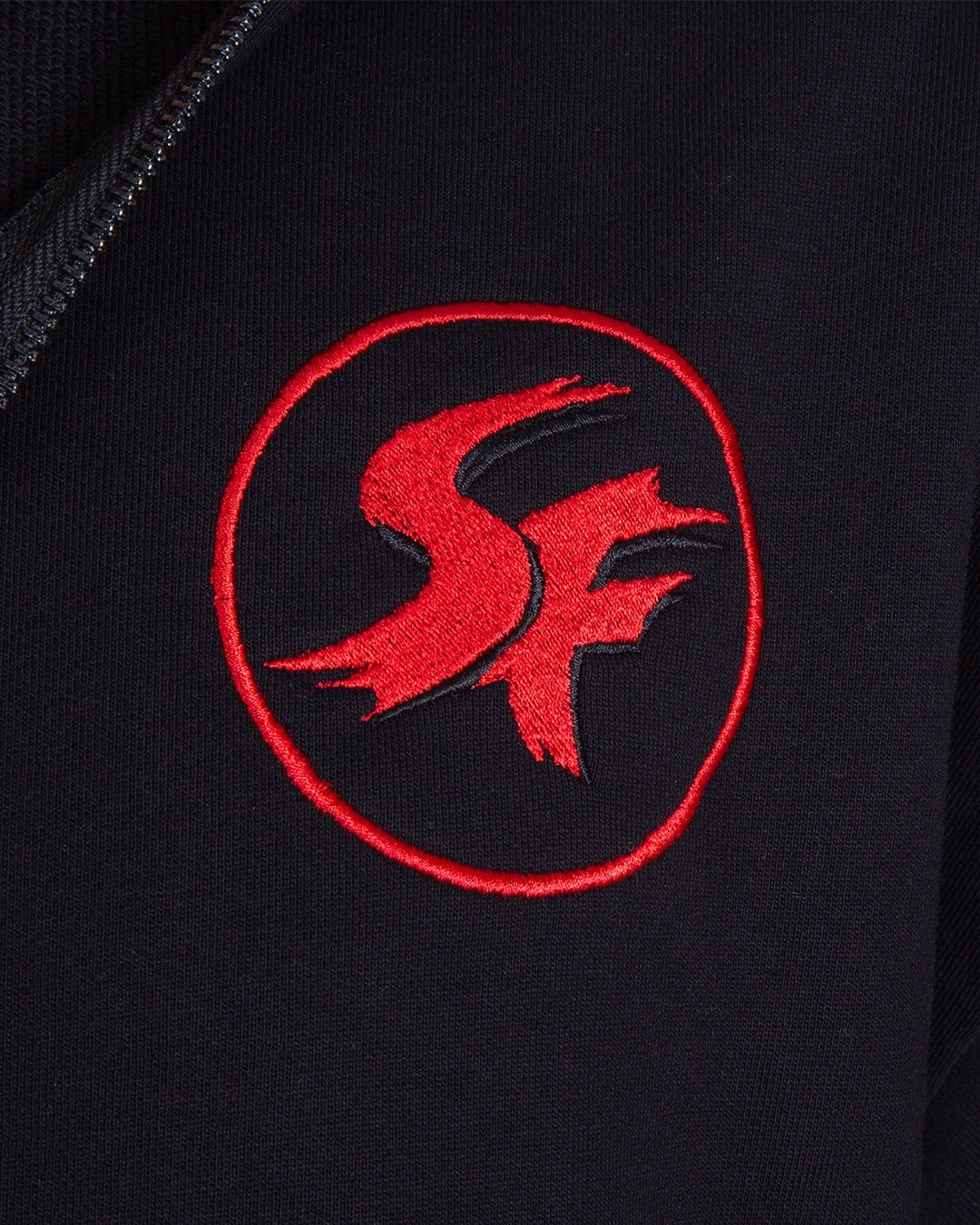 STREET FIGHTER FERMUARLI NAKIŞ İŞLEMELİ SWEATSHIRT