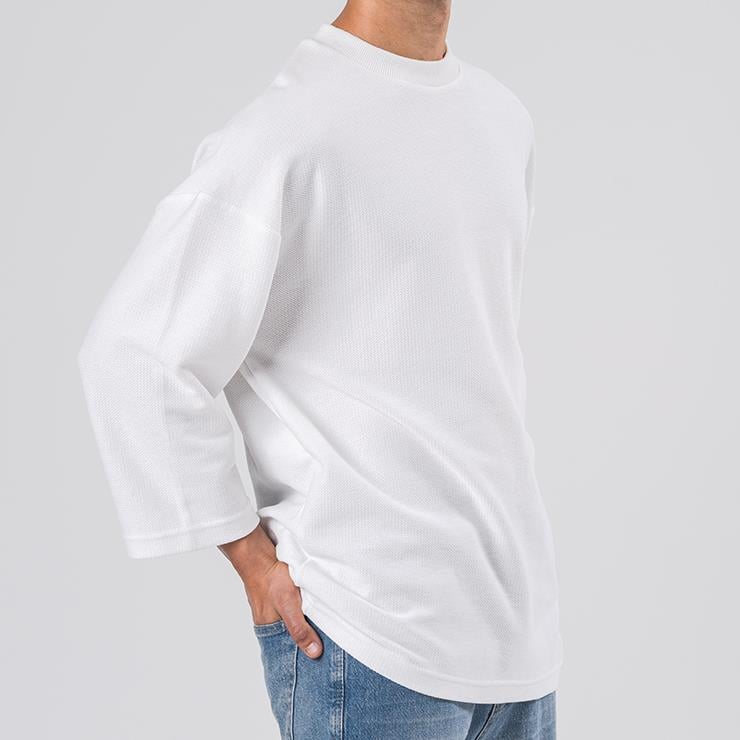OVERSİZE BEYAZ FAKİR KOL HASIR ÖRME KUMAŞ T-SHIRT