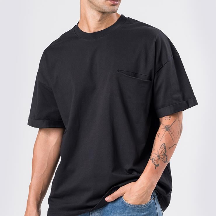 OVERSİZE CEPLİ SİYAH T-SHIRT