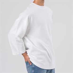 OVERSİZE BEYAZ FAKİR KOL HASIR ÖRME KUMAŞ DETAYLI T-SHIRT