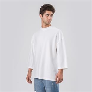 OVERSİZE BEYAZ FAKİR KOL HASIR ÖRME KUMAŞ DETAYLI T-SHIRT