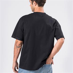 OVERSİZE GİZLİ CEP DETAYLI SİYAH T-SHIRT