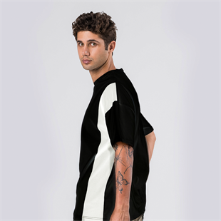 OVERSİZE SİYAH BEYAZ ŞERİT DETAYLI T-SHIRT