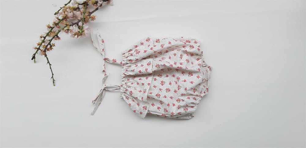 Kız Bebek Askılı Çiçekli Şort Tulum