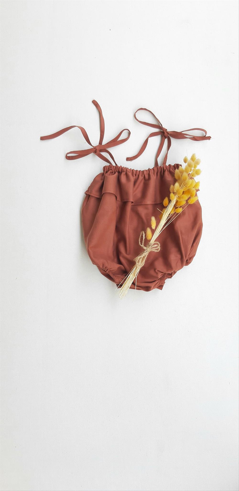 Kız Bebek Pembe Keten İp Askılı Şort