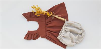 Kız Bebek Kiremit Fırfırlı Bluz Şort Takım