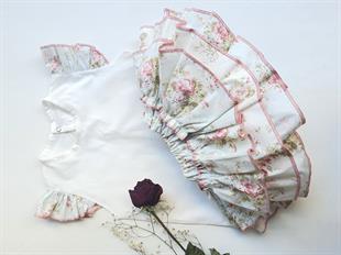 mavi çiçekli fırfırlı şort buluz takım