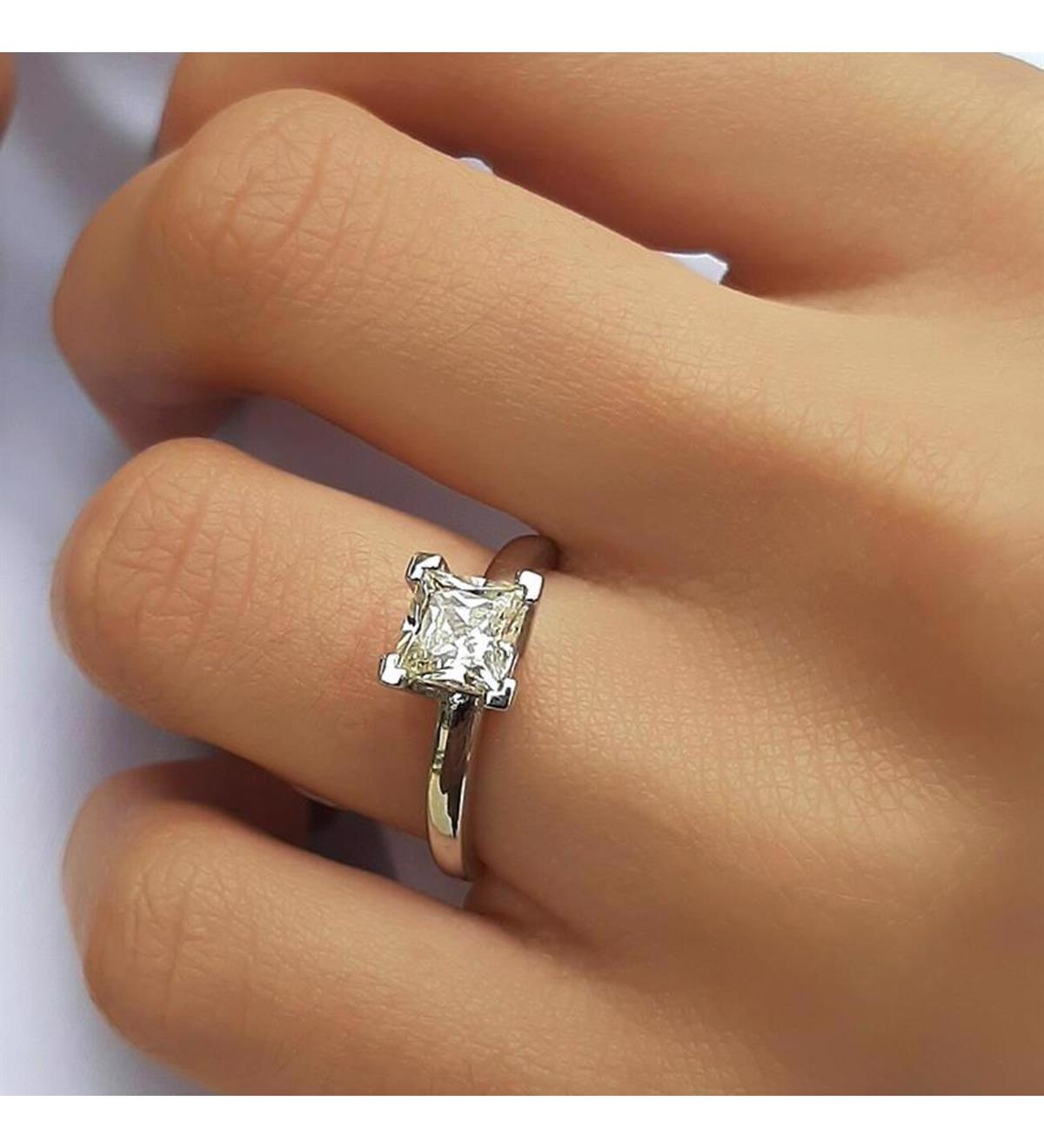 Gümüş Kültür Pırlanta Tek Taş Yüzük