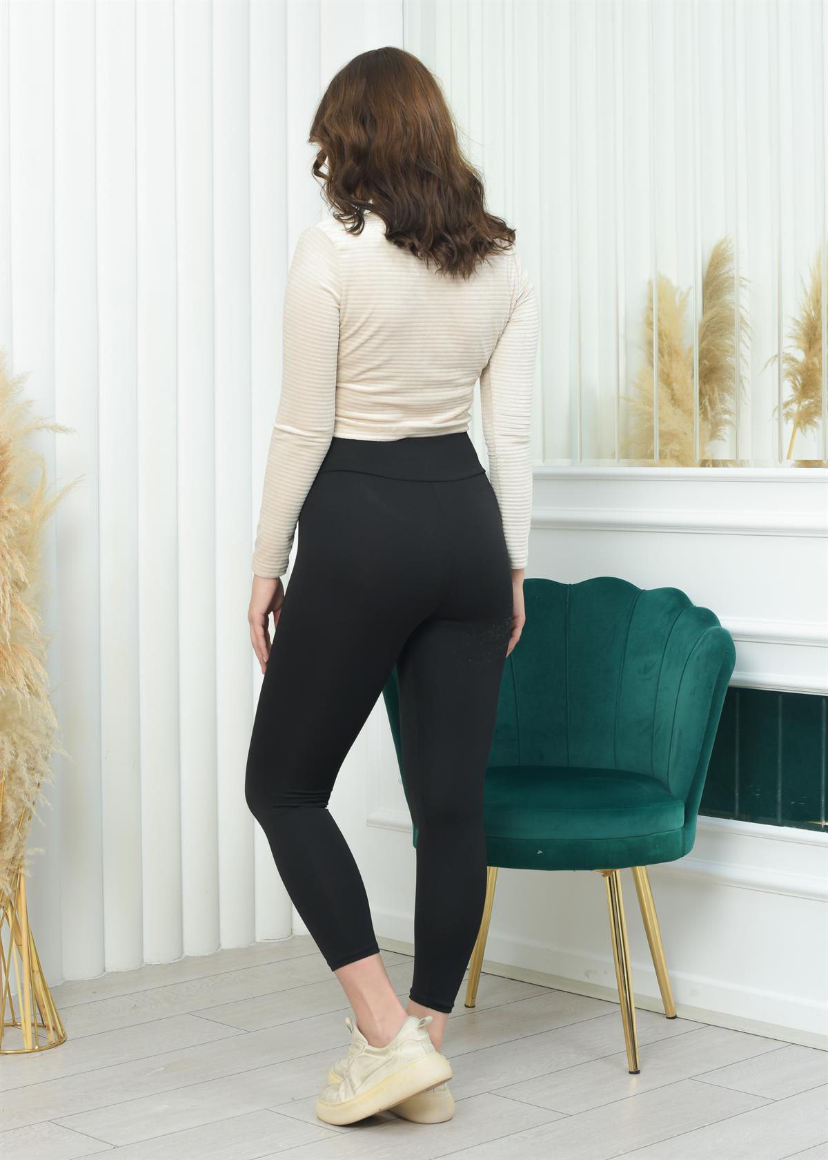 Geniş Yaka Fitilli Kadife Crop Kırık Beyaz Rengi