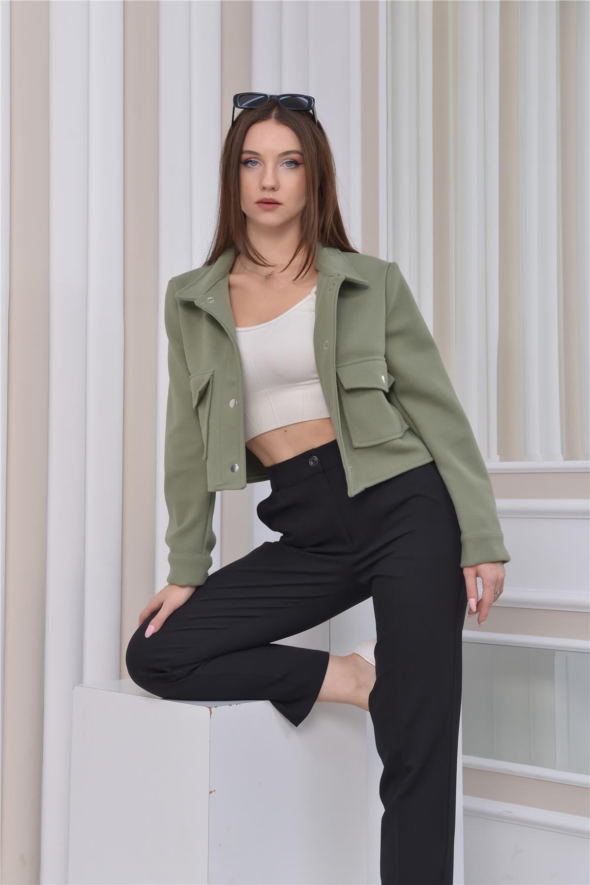 Yeni Sezon Crop Model Kaşe Ceket Haki