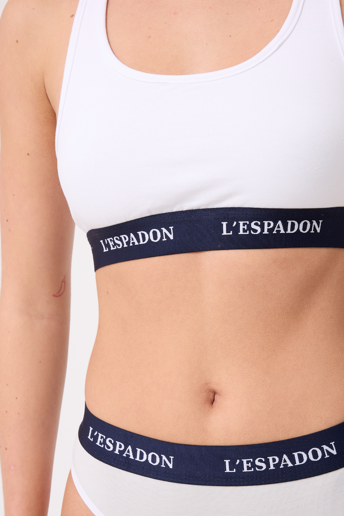 RACER CROP TOP™ Racer Back Crop Top 