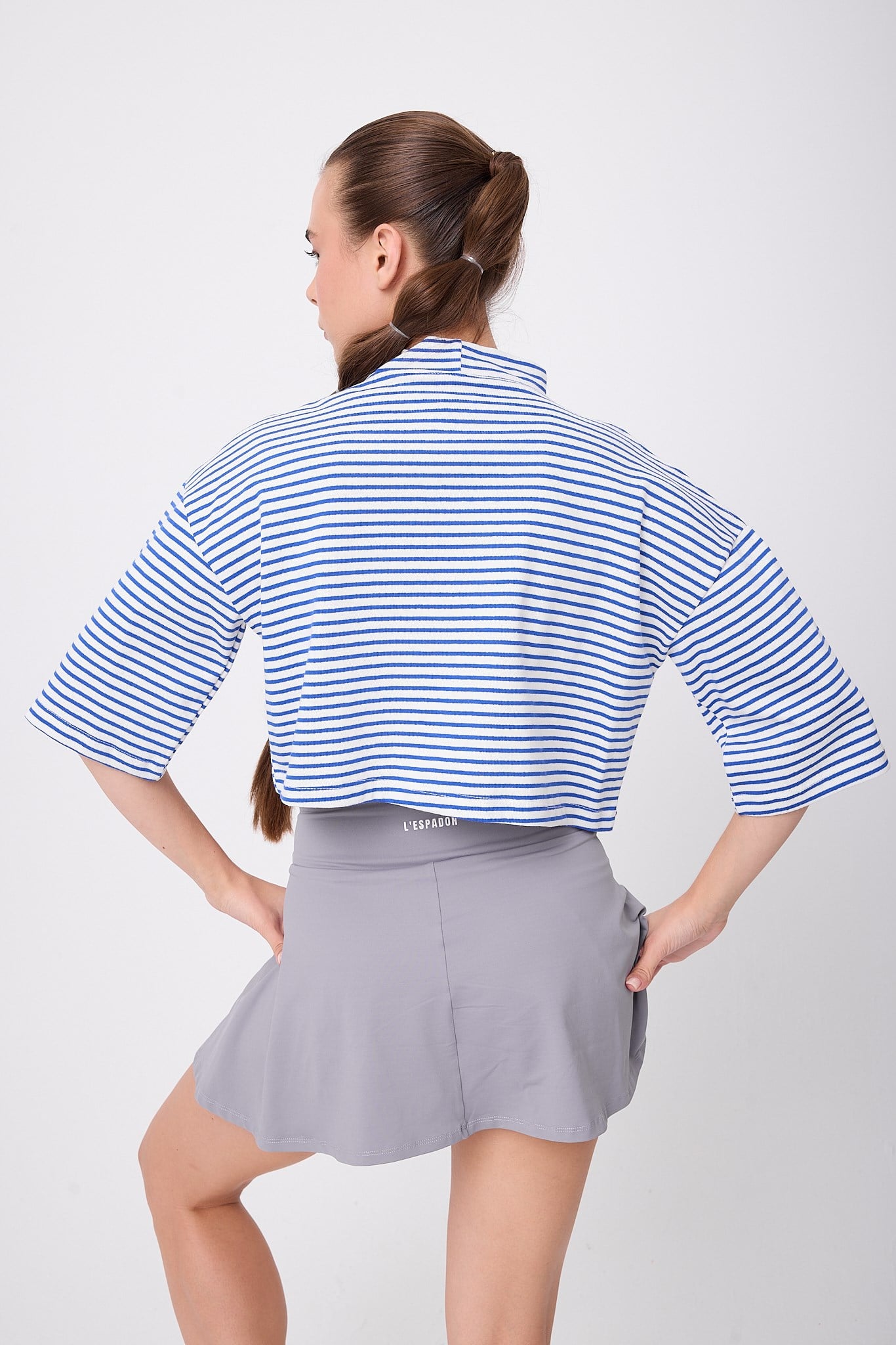 SIDEVENT™ Tek Yan Fermuarlı Crop Sweatshirt