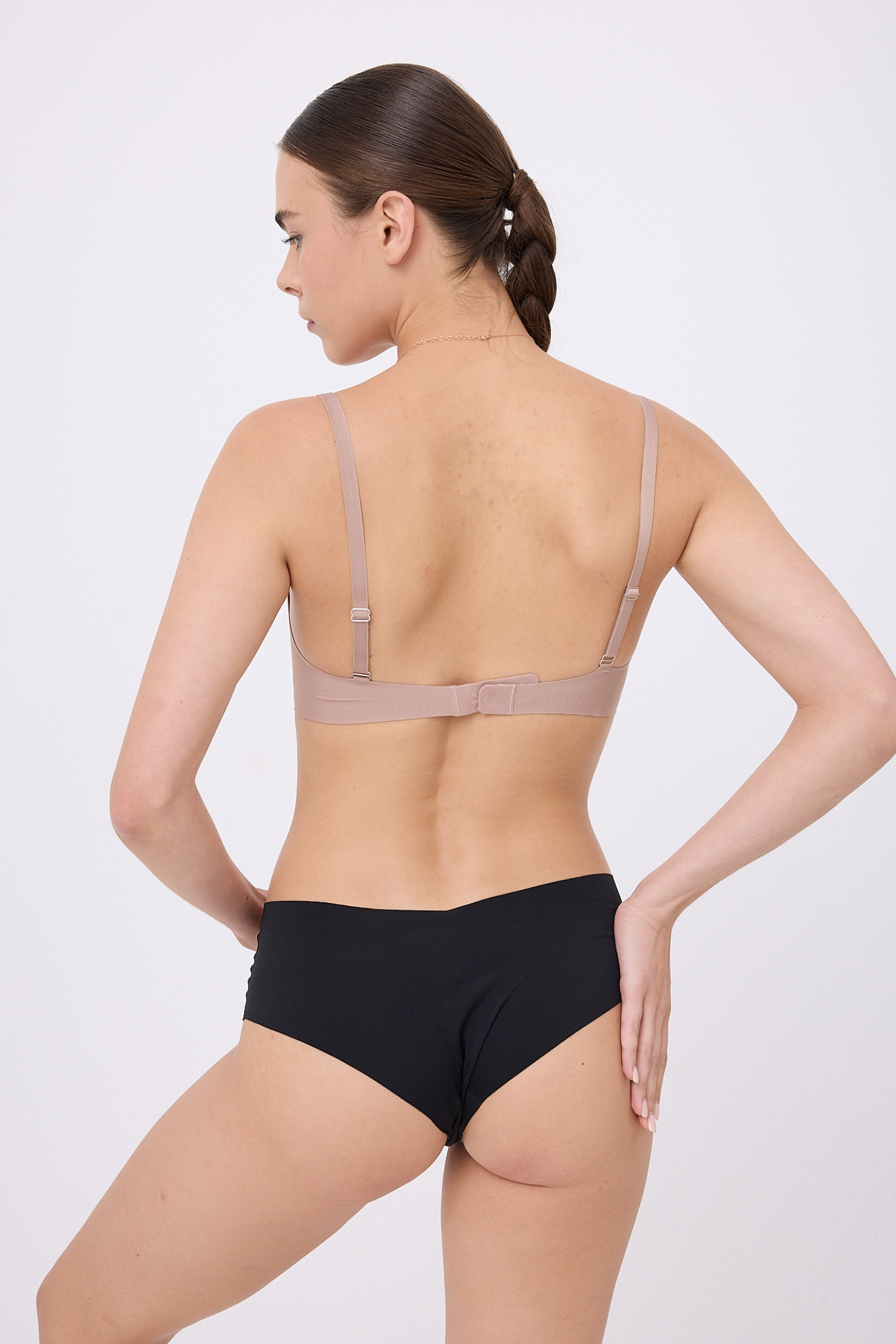 SILKFLOW BRIEF SLIP SHAPEWEAR™ Dikişsiz Cheeky Slip Şort 