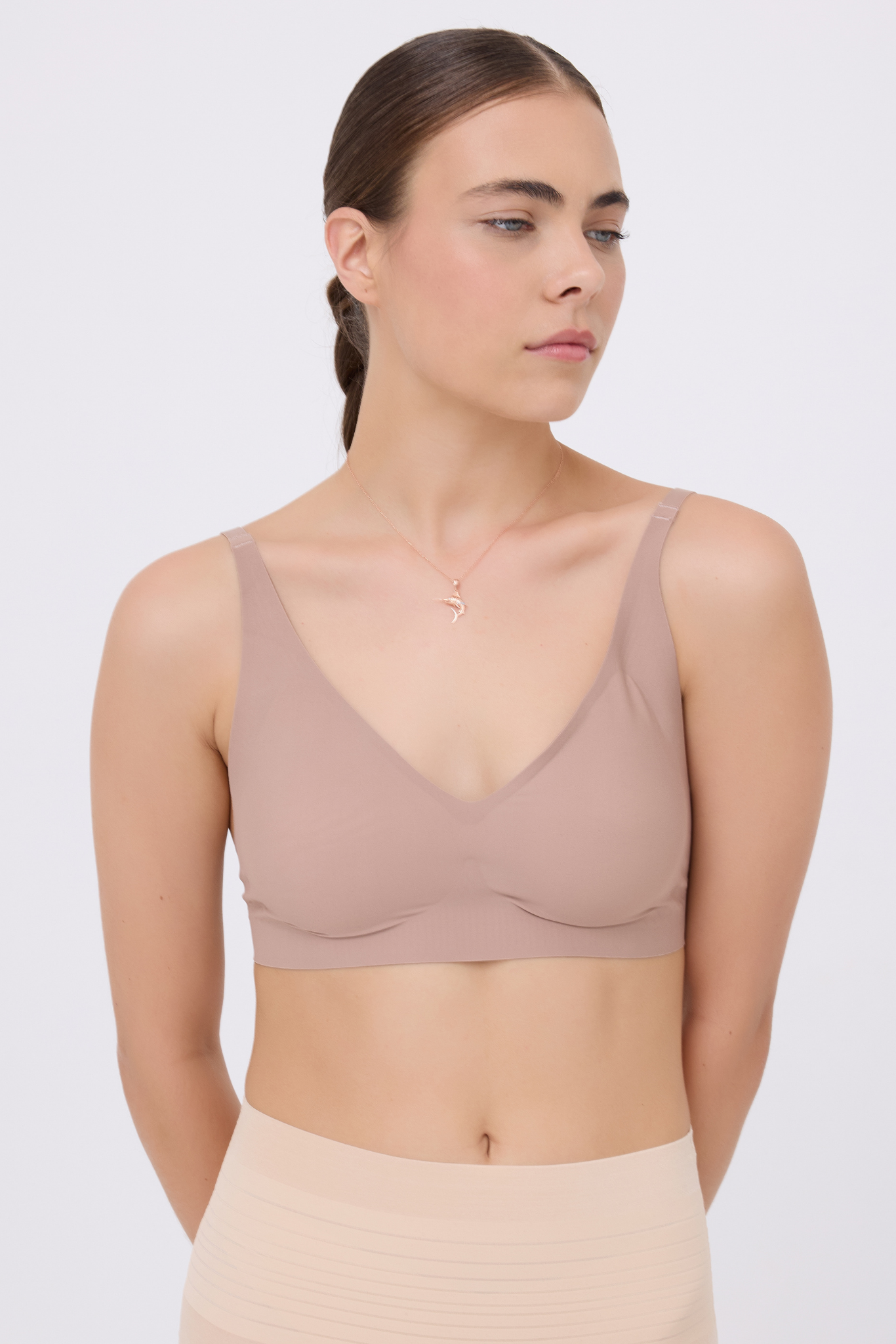 SILKFLOW V-SOFT™ Dikişsiz Balensiz V Yaka Bralet