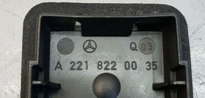 Mercedes C216 CL Bagaj Aydınlatma Kapağı - A2218220035