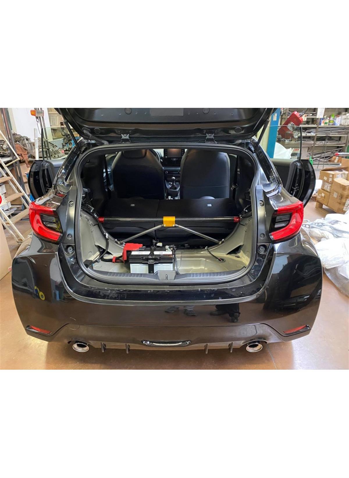 Yaris Gr Carbon Fiber Rear Strut Bar With Tie Rods ( Pc1697 )
