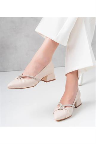 Büzgülü Kısa Topuklu Ayakkabı
