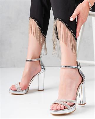 Taşlı İki Bant Platform Topuklu Ayakkabı