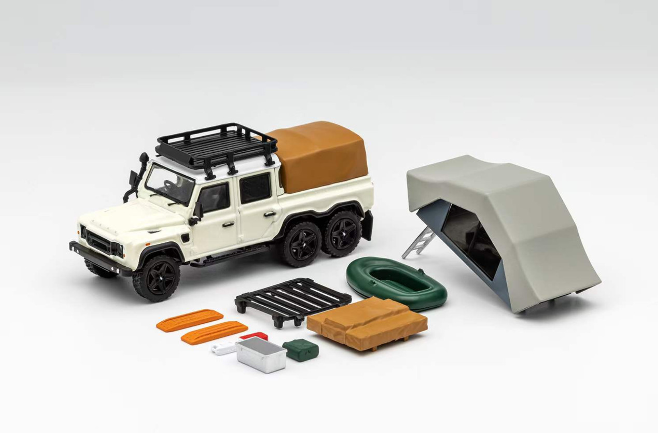 GCD Land Rover Defender 6x6 camping white