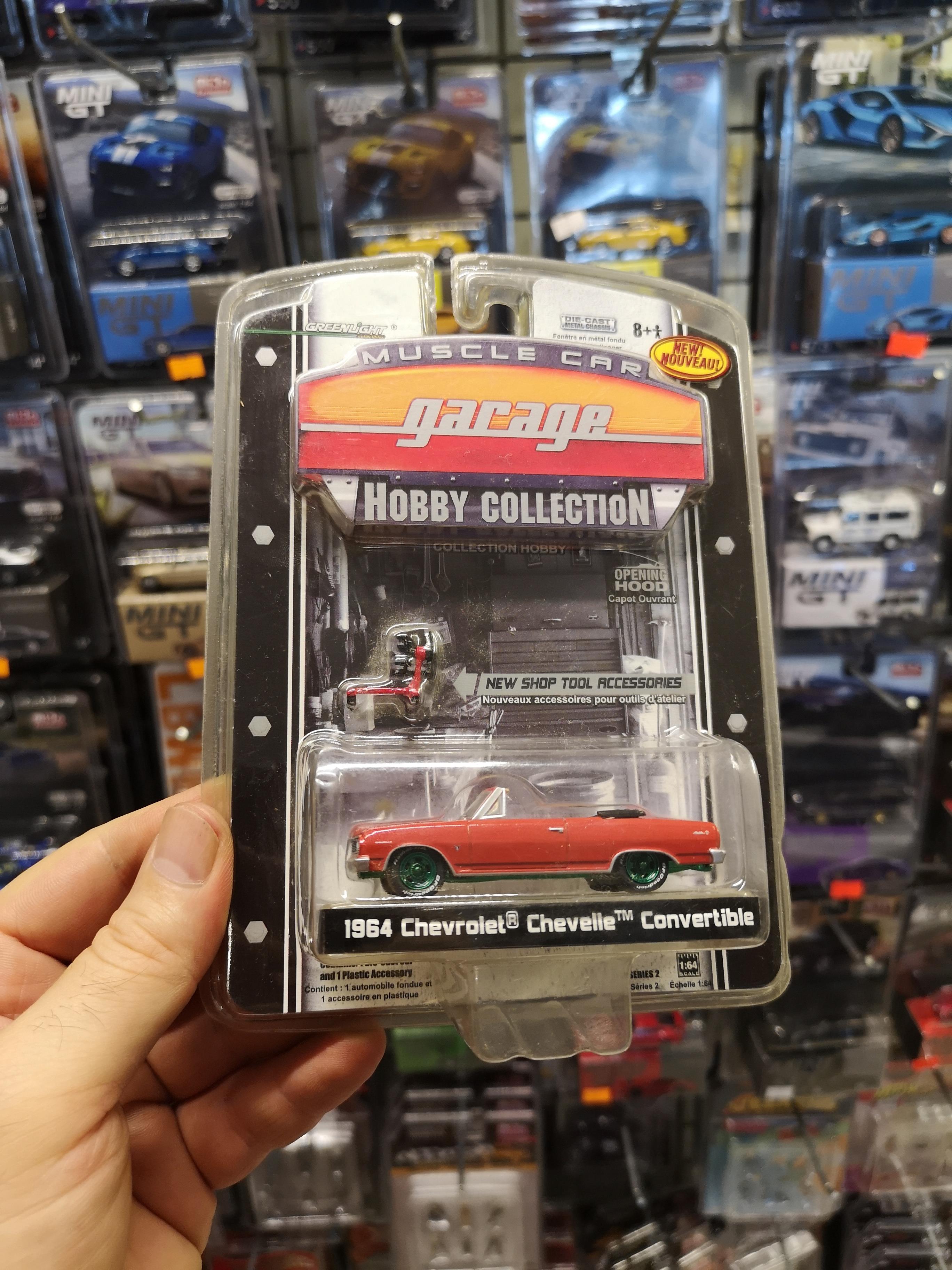 Greenlight 1:64 1964 Chevrolet Chevelle Convertible Chase