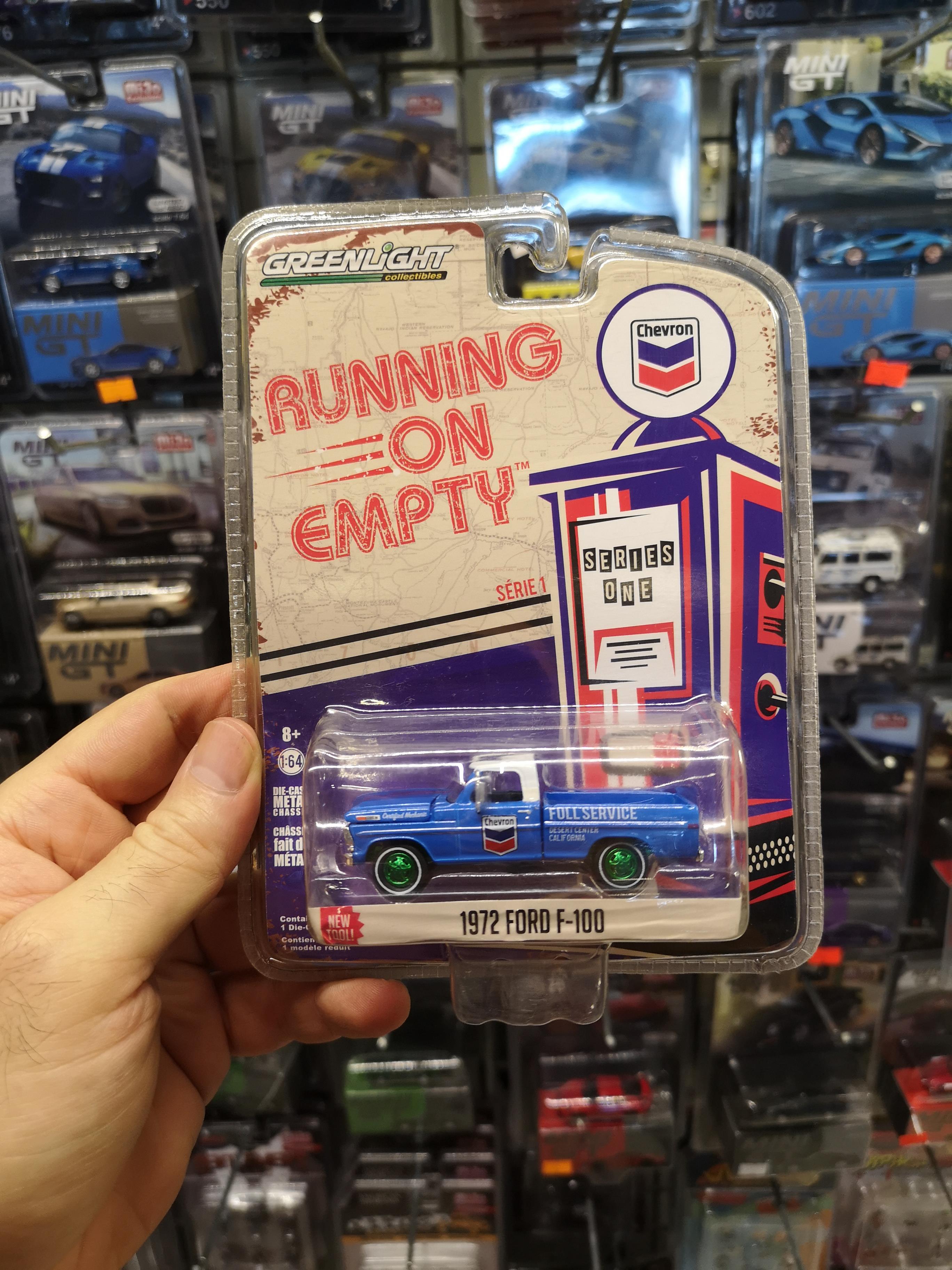 Greenlight 1:64 1972 Ford F100 Chevron Chase