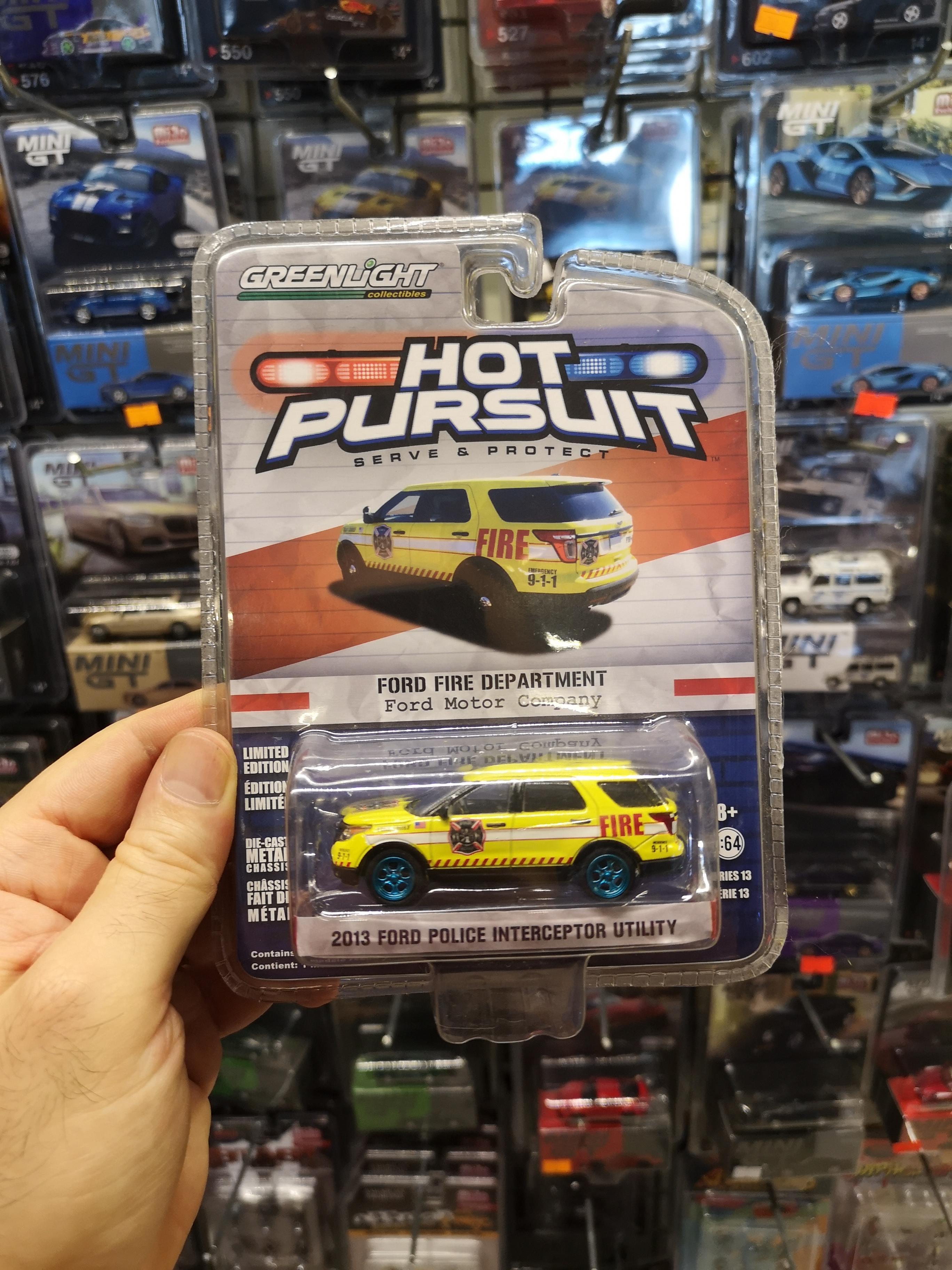 Greenlight 1:64 2013 Ford Police interceptor Utility Hot Pursuit Chase