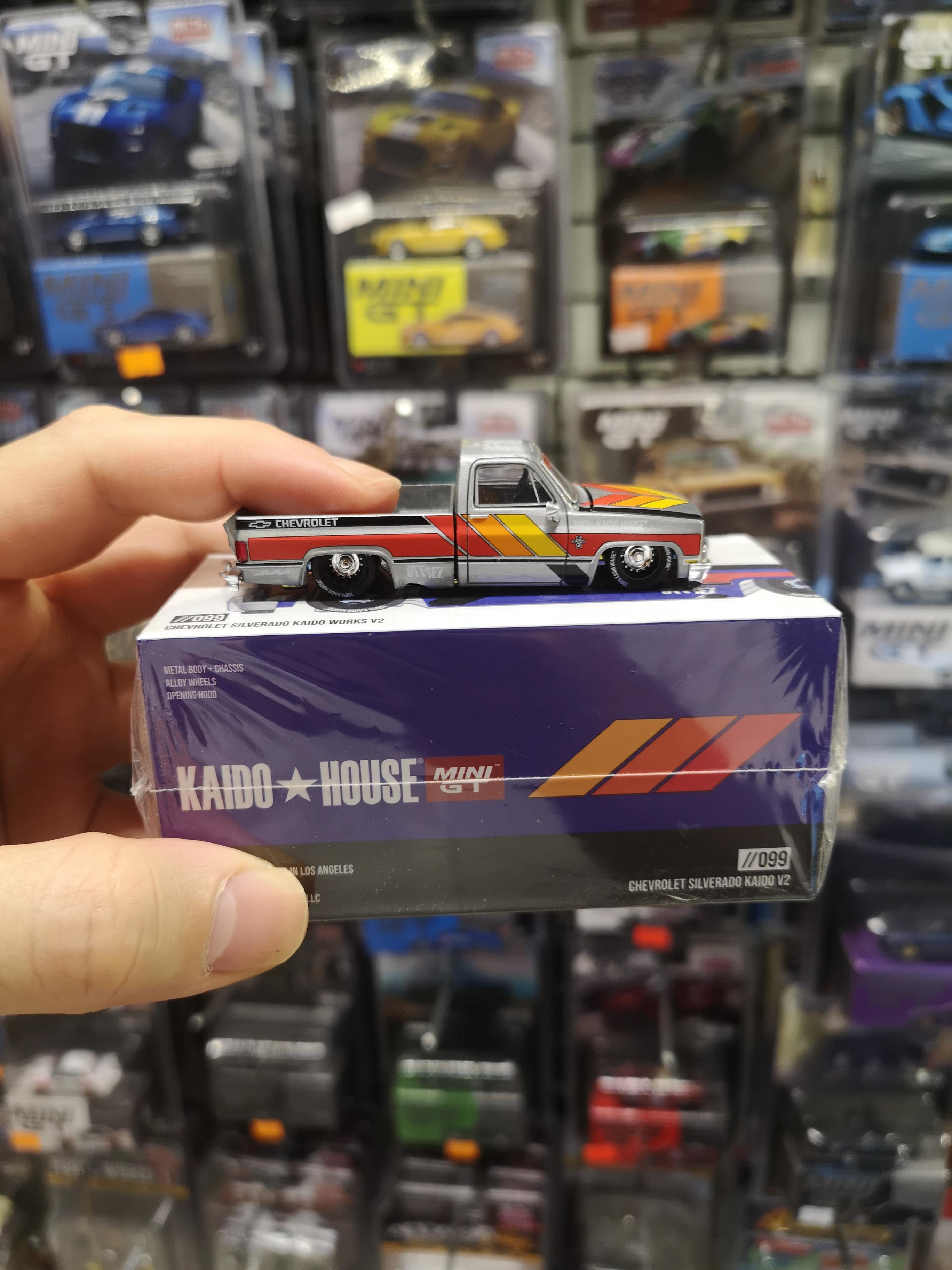 Mini GT Kaido House Chevrolet silverado Kaido Works V2 CHASE
