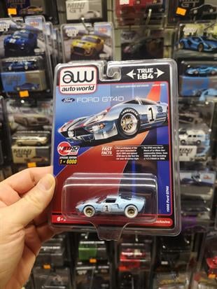 Auto World Nitro GTX Exclusive 1966 Ford GT40 Gulf Chase