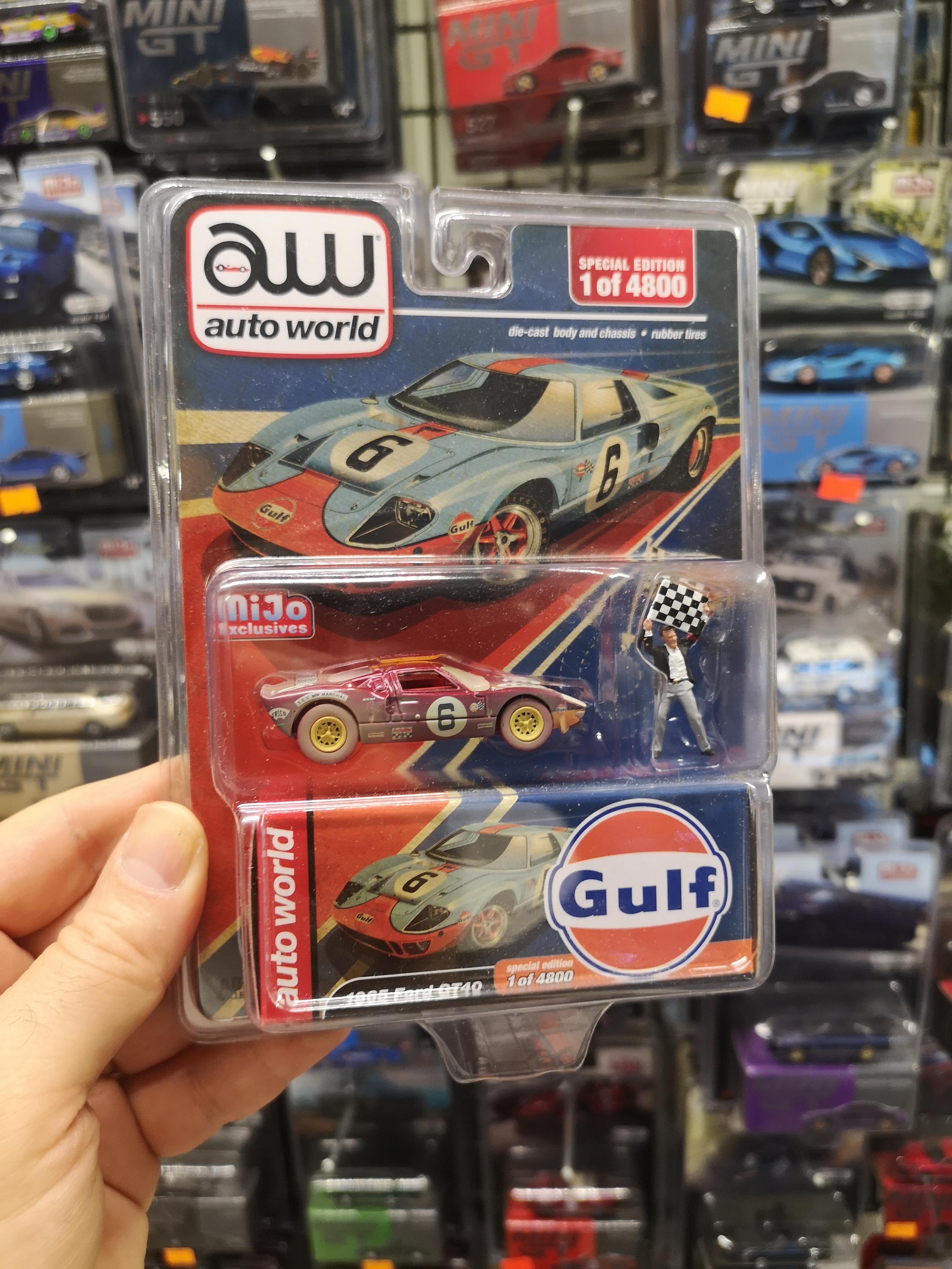 Auto World Mijo 1965 Ford GT40 Figured Gulf Chase