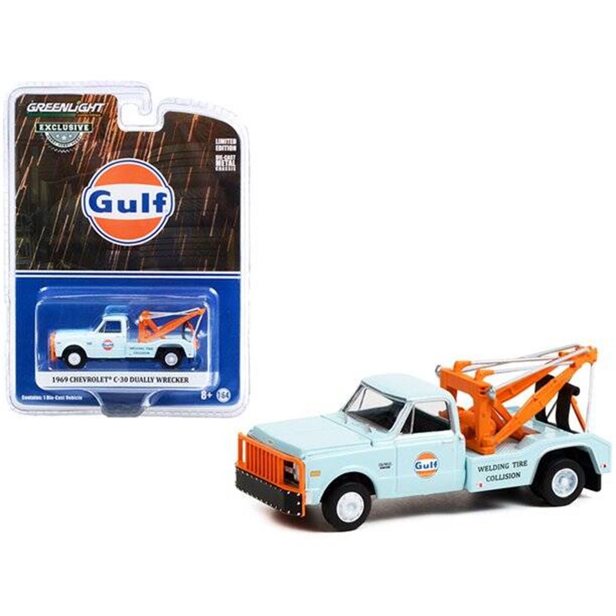 Greenlight 1:64 1969 Chevrolet C-30 Dually Wrecker - Gulf Oil 'Welding Tire Collision' 