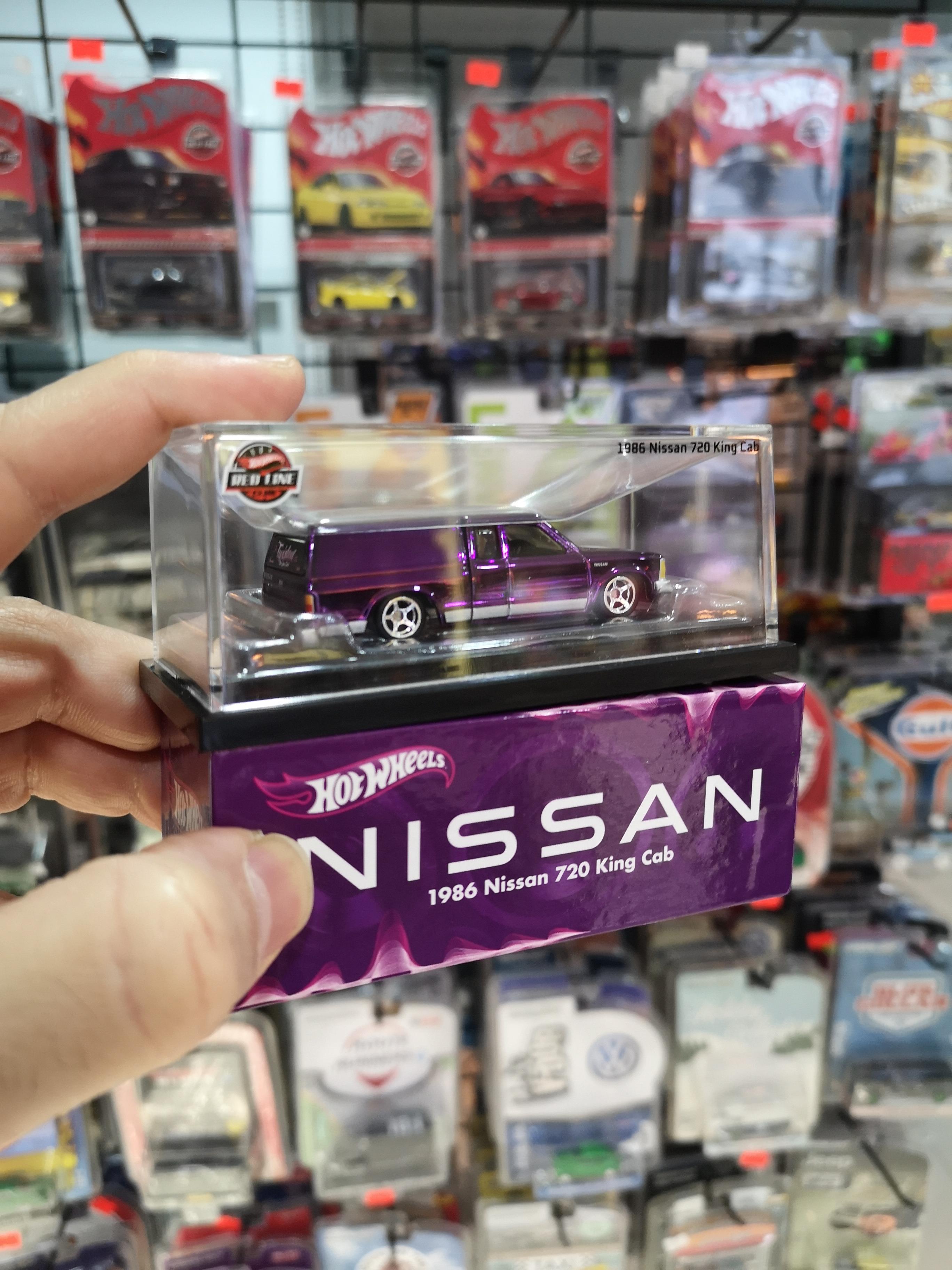 Hot Wheels Collectors RLC Exclusive 1986 Nissan 720 King Cab