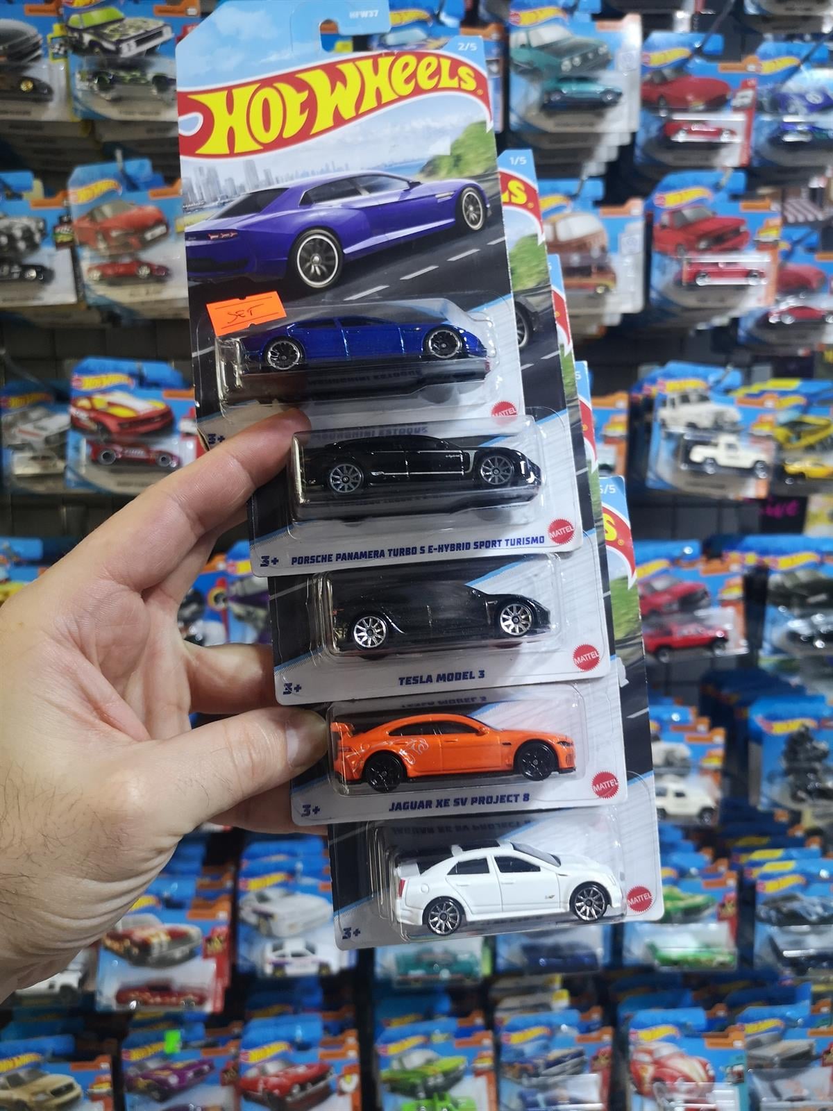 Hot Wheels Luxury SET