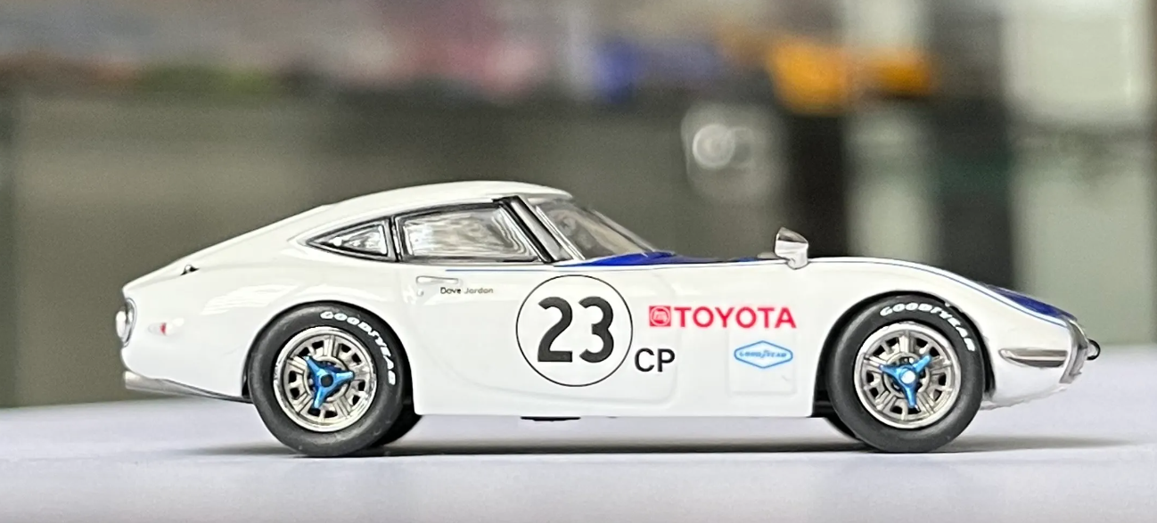 inno64-toyota-2000gt-mf10-23-