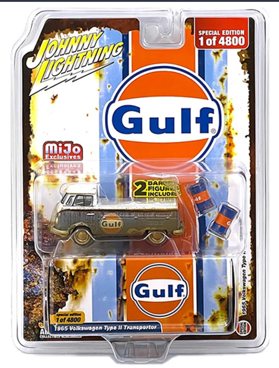 Johnny Lightning 1965 Volkswagen Type II Transporter Gulf