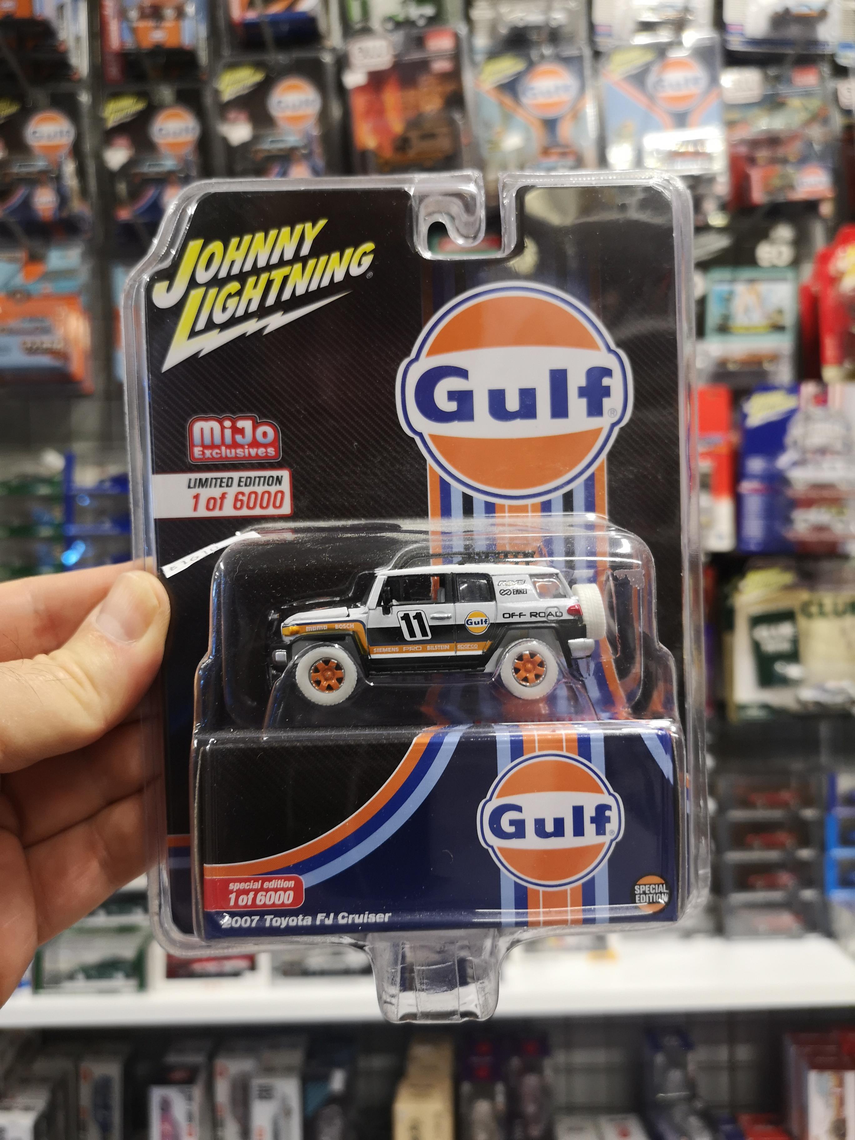 Johnny Lightning Mijo 2007 Toyota FJ Cruiser