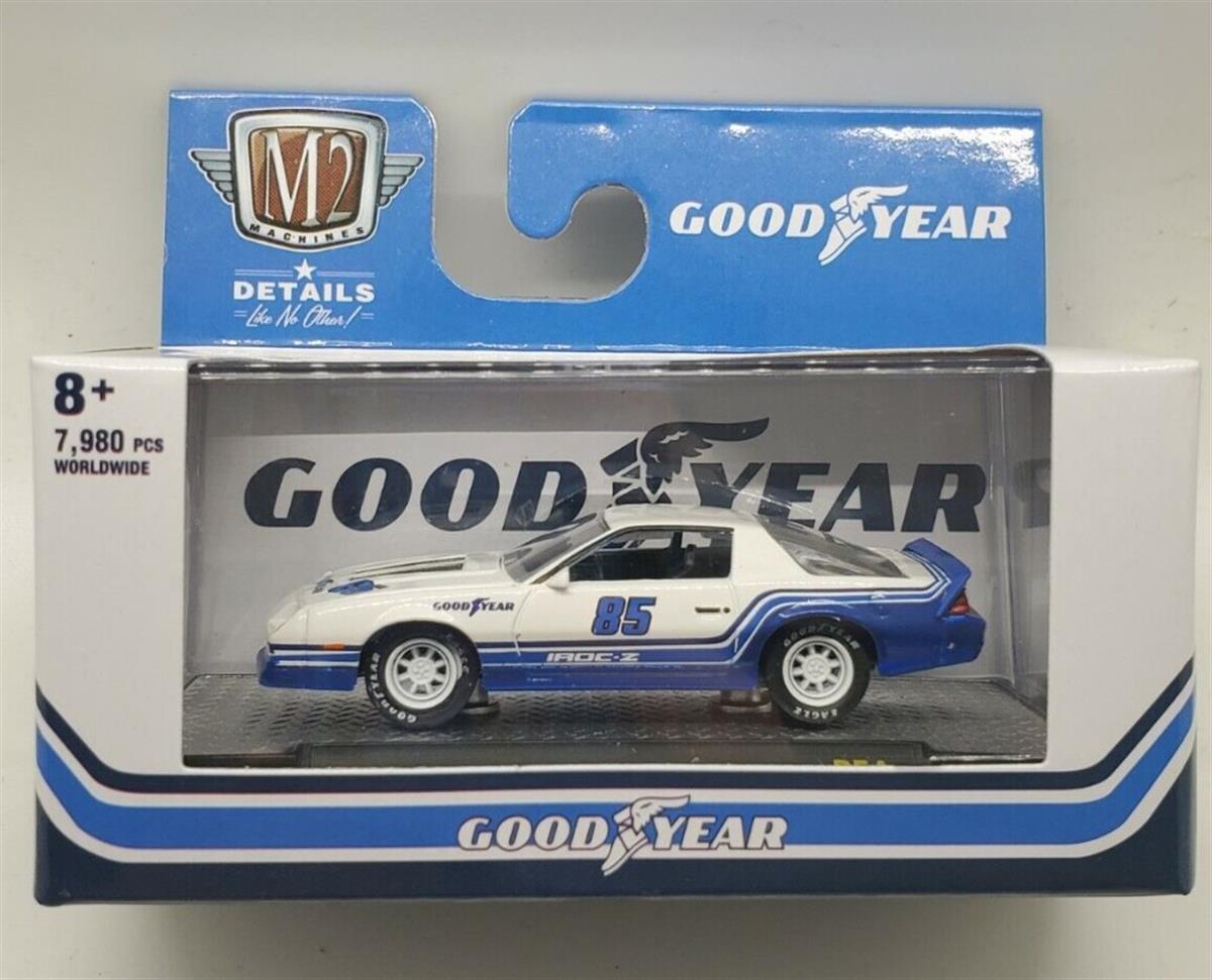 M2 Machines 1985 Chevrolet Camaro IROC-Z Goodyear Beyaz Defolu