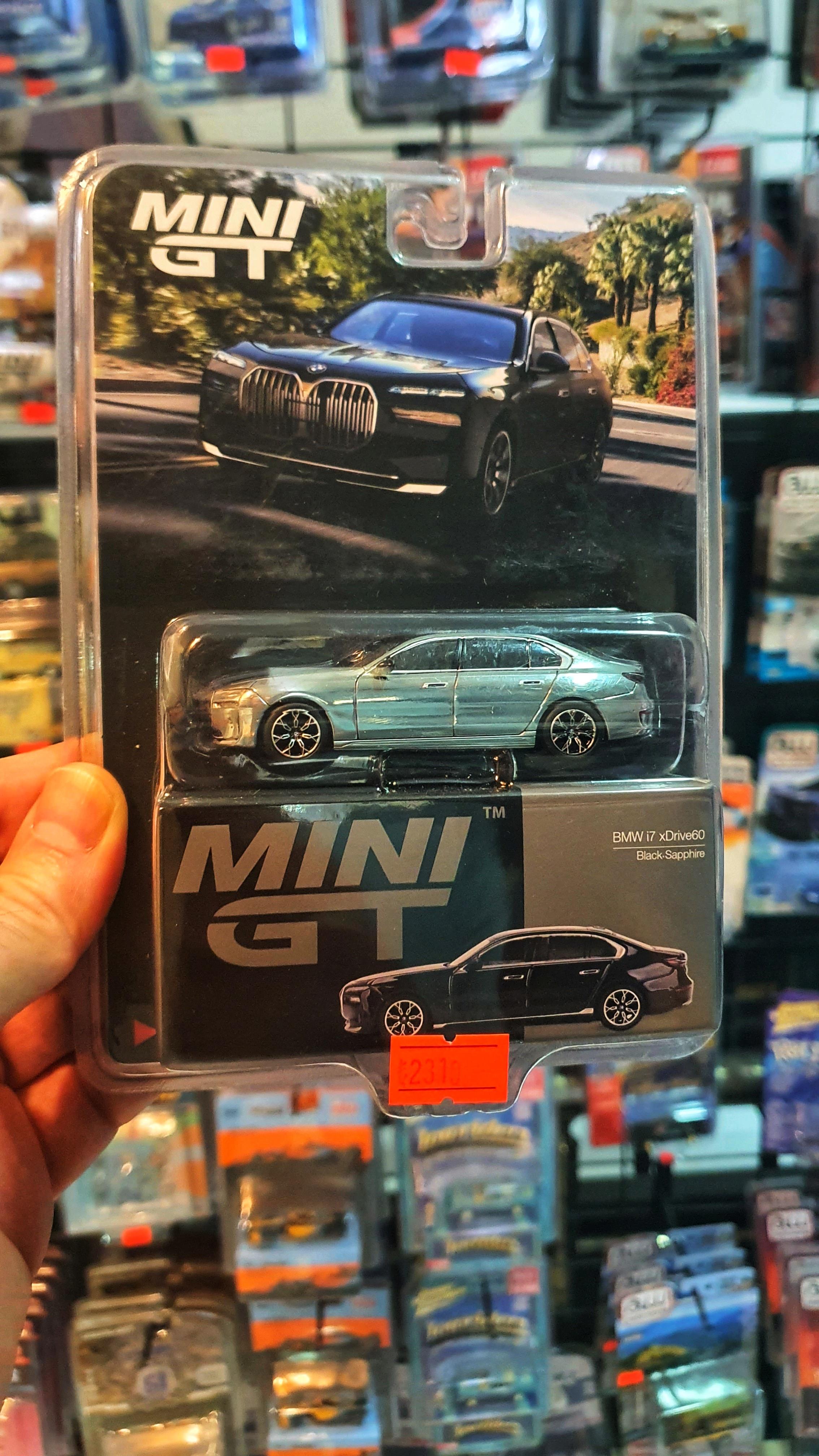 Mini GT BMW i7 xDrive60 Black Sapphire CHASE