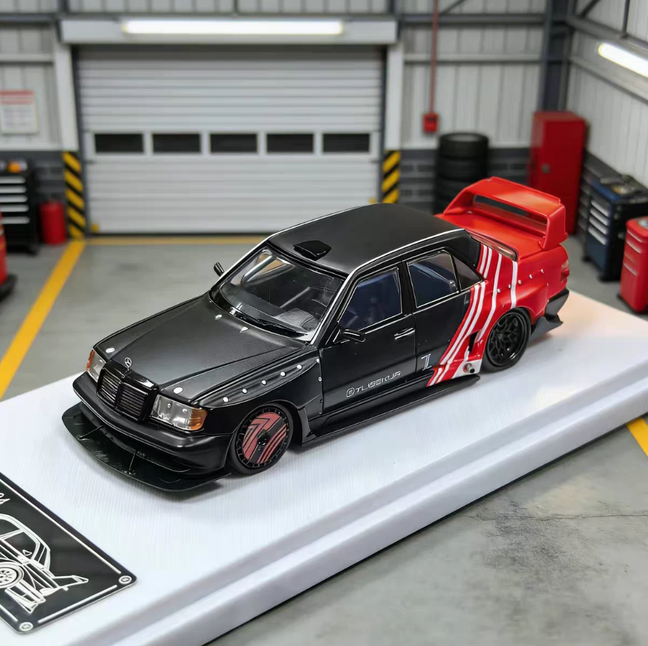 Rhino Model Mercedes Benz 190E w124 Black Red Stripe