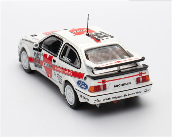 inno64-ford-sierra-rs500-