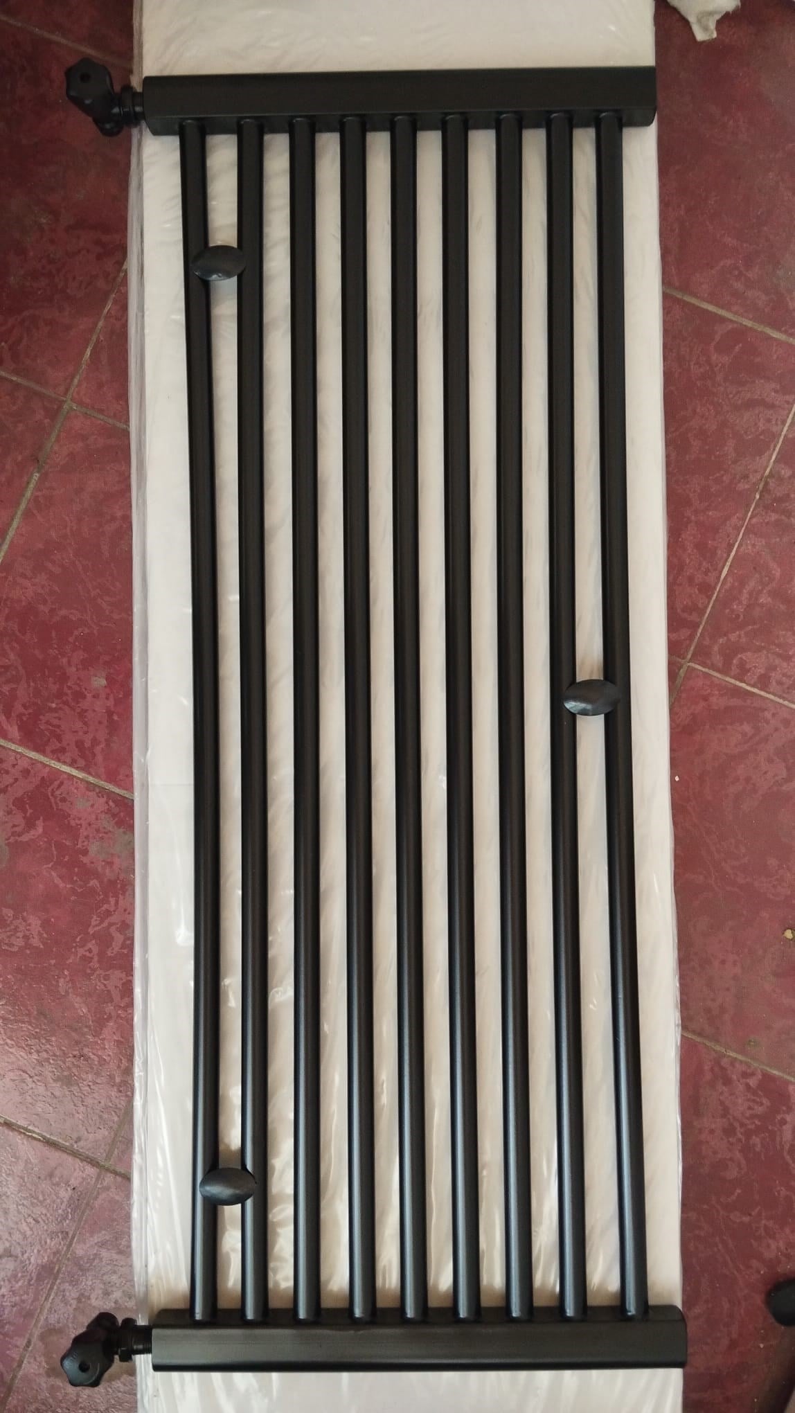 1000X400 (9) Borulu Siyah Havlu  Radyatör 
