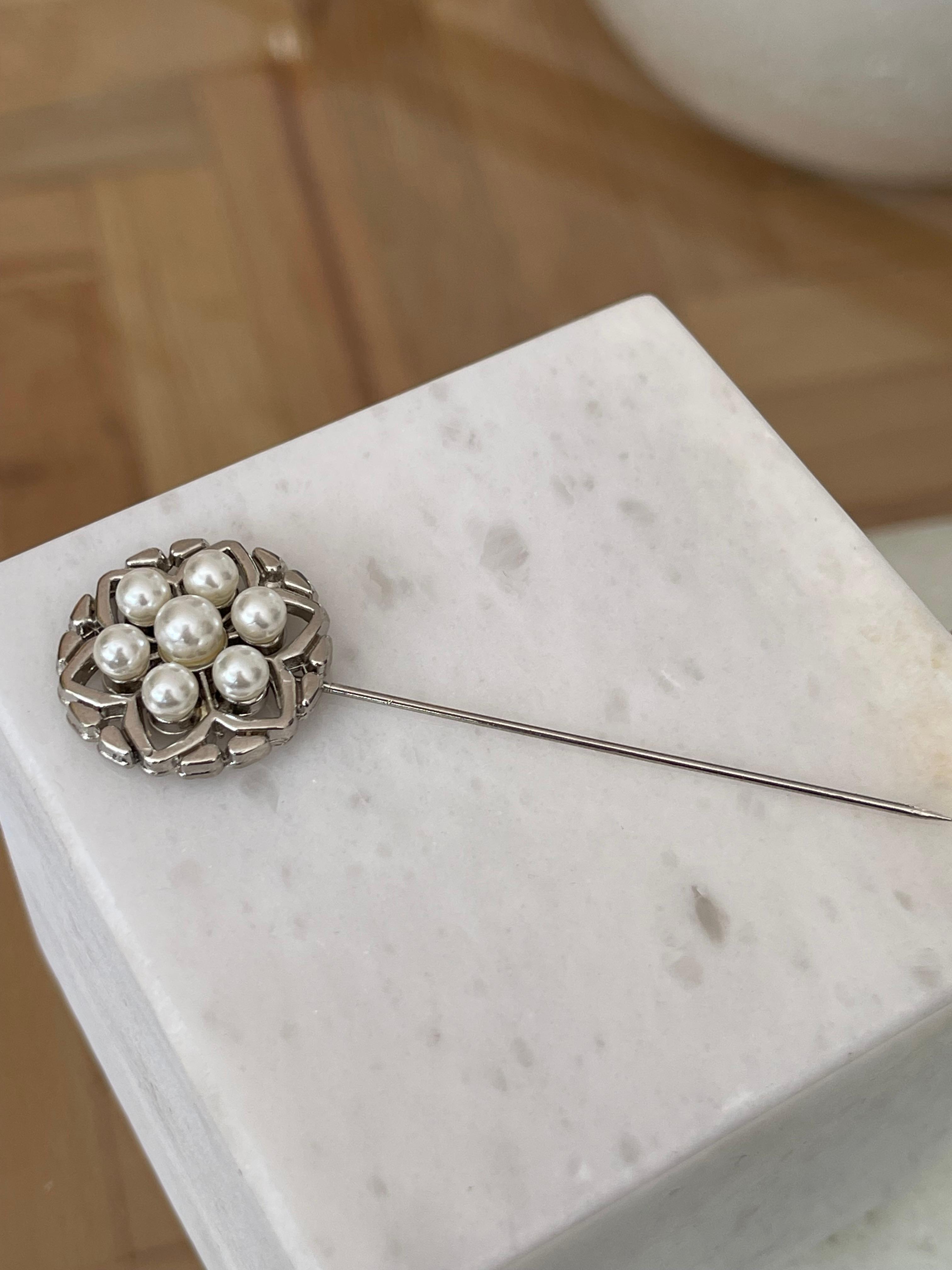 FLOWER YAKA İĞNESİ