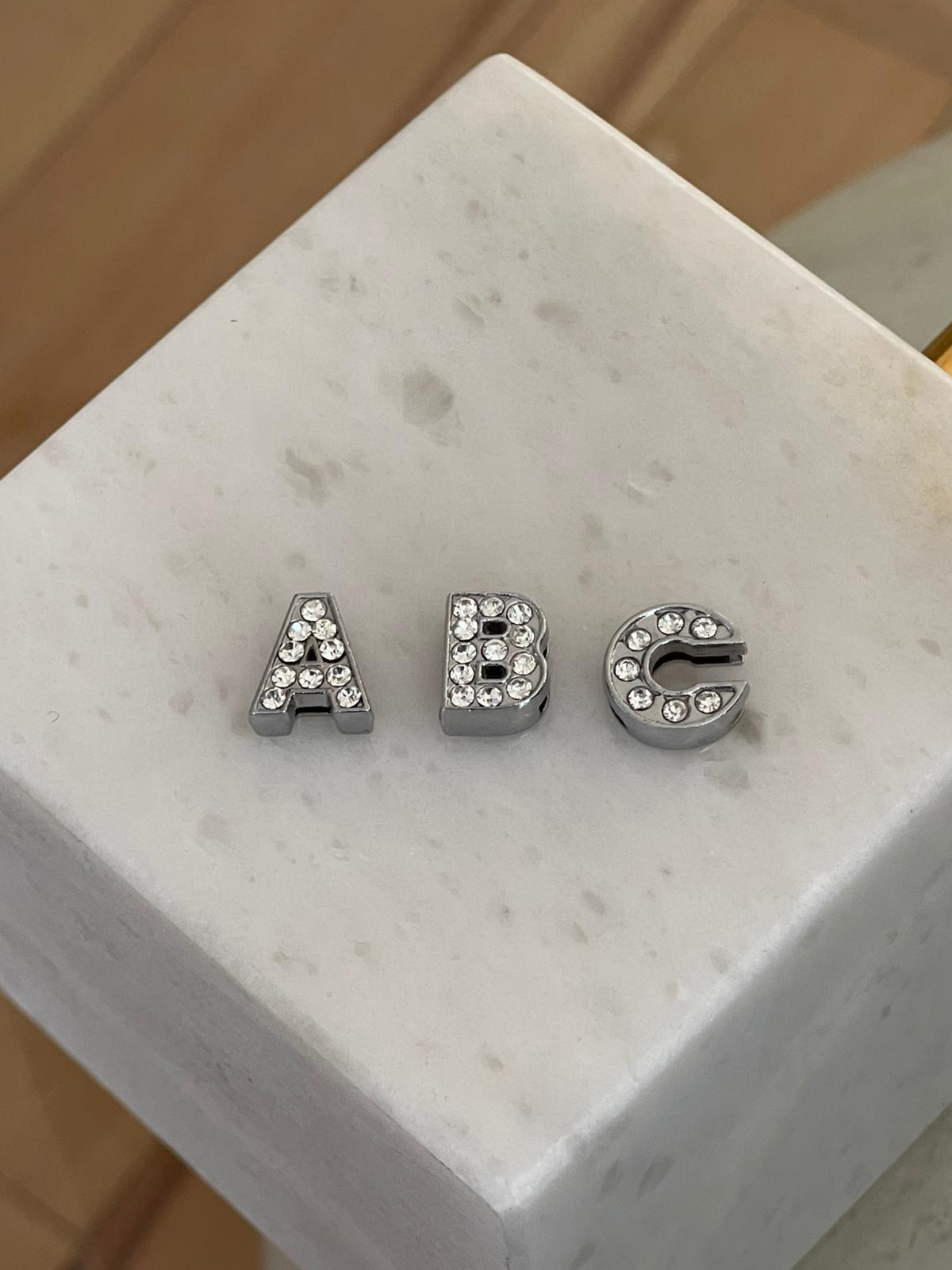 SILVER HARF KOLYE UCU