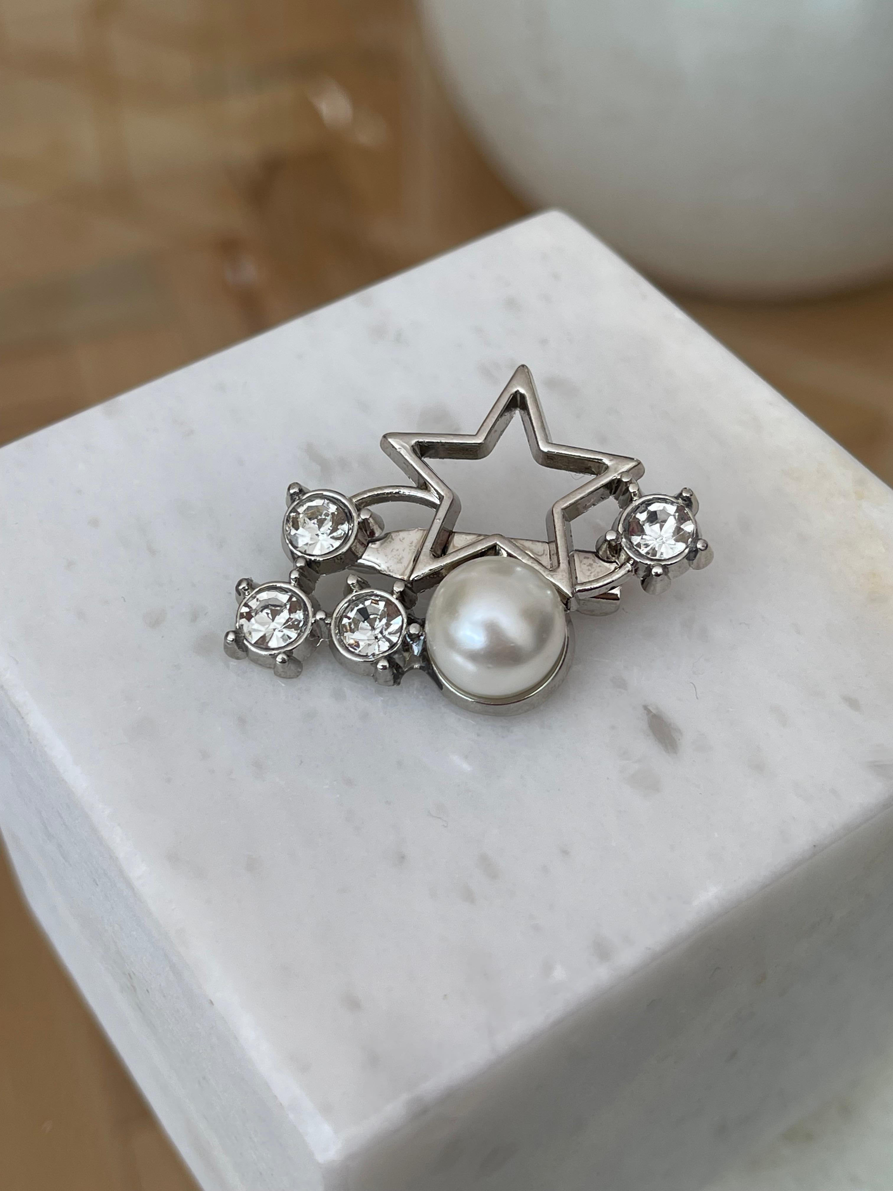 STARS BROŞ