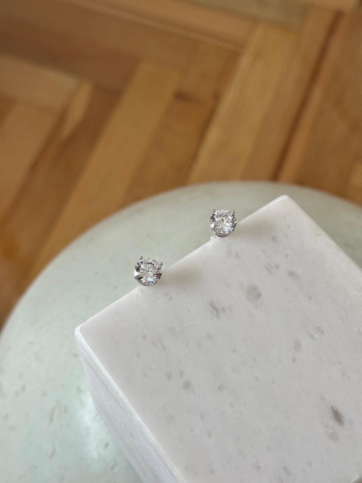 TEK TAŞ KÜPE 7MM SİLVER