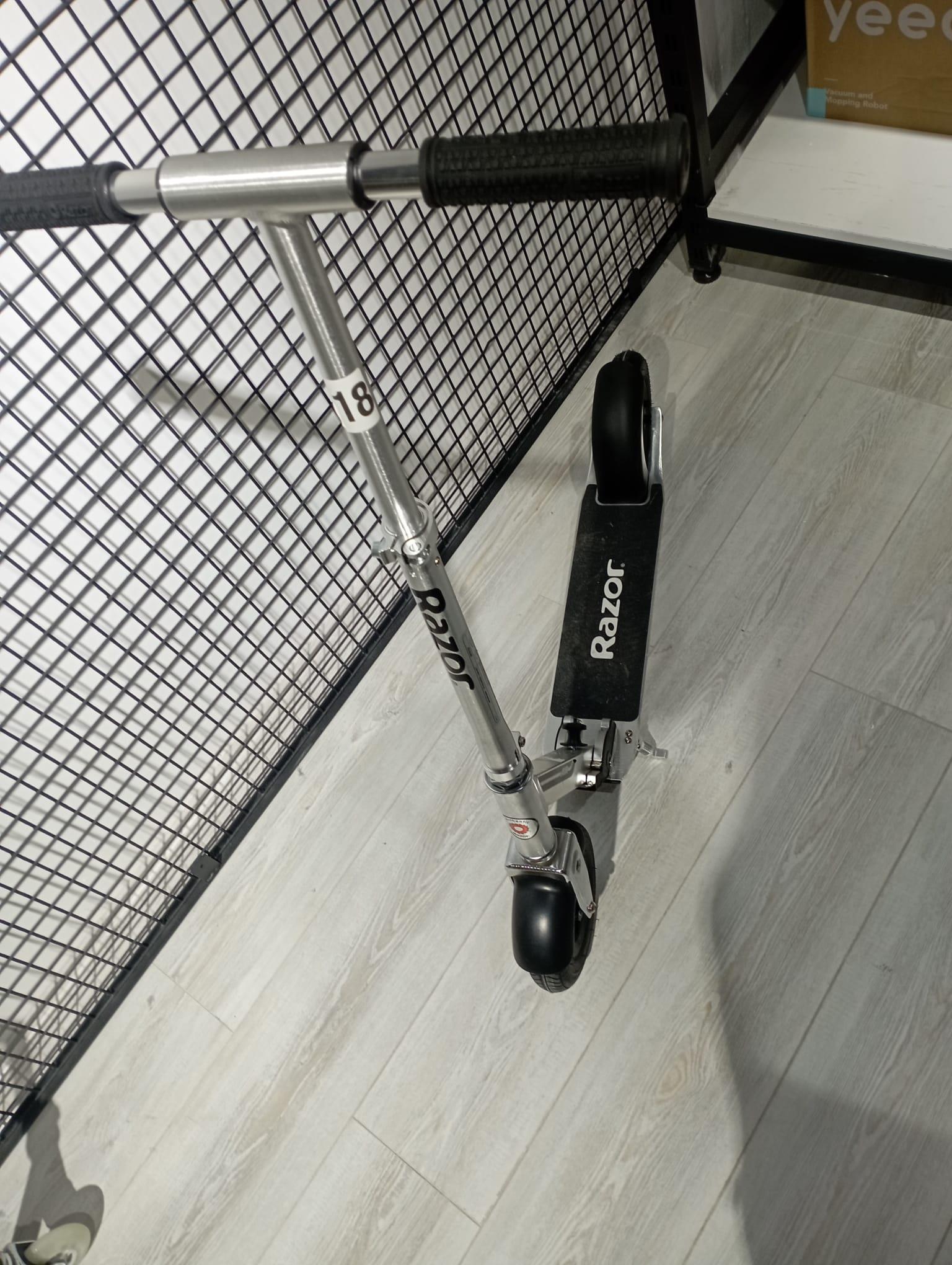 Razor A5 Air Scooter Silver, Gümüş