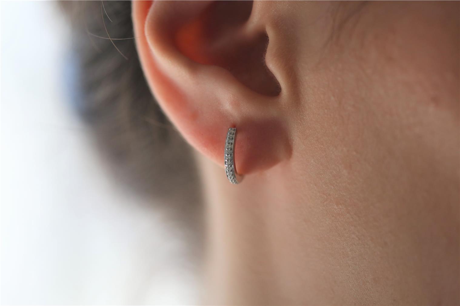 0,17 Karat Pırlanta Küpe