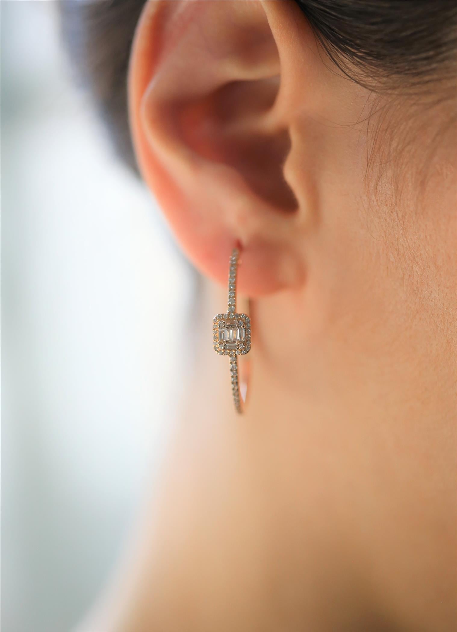 0,62 Karat Baget Pırlanta Küpe