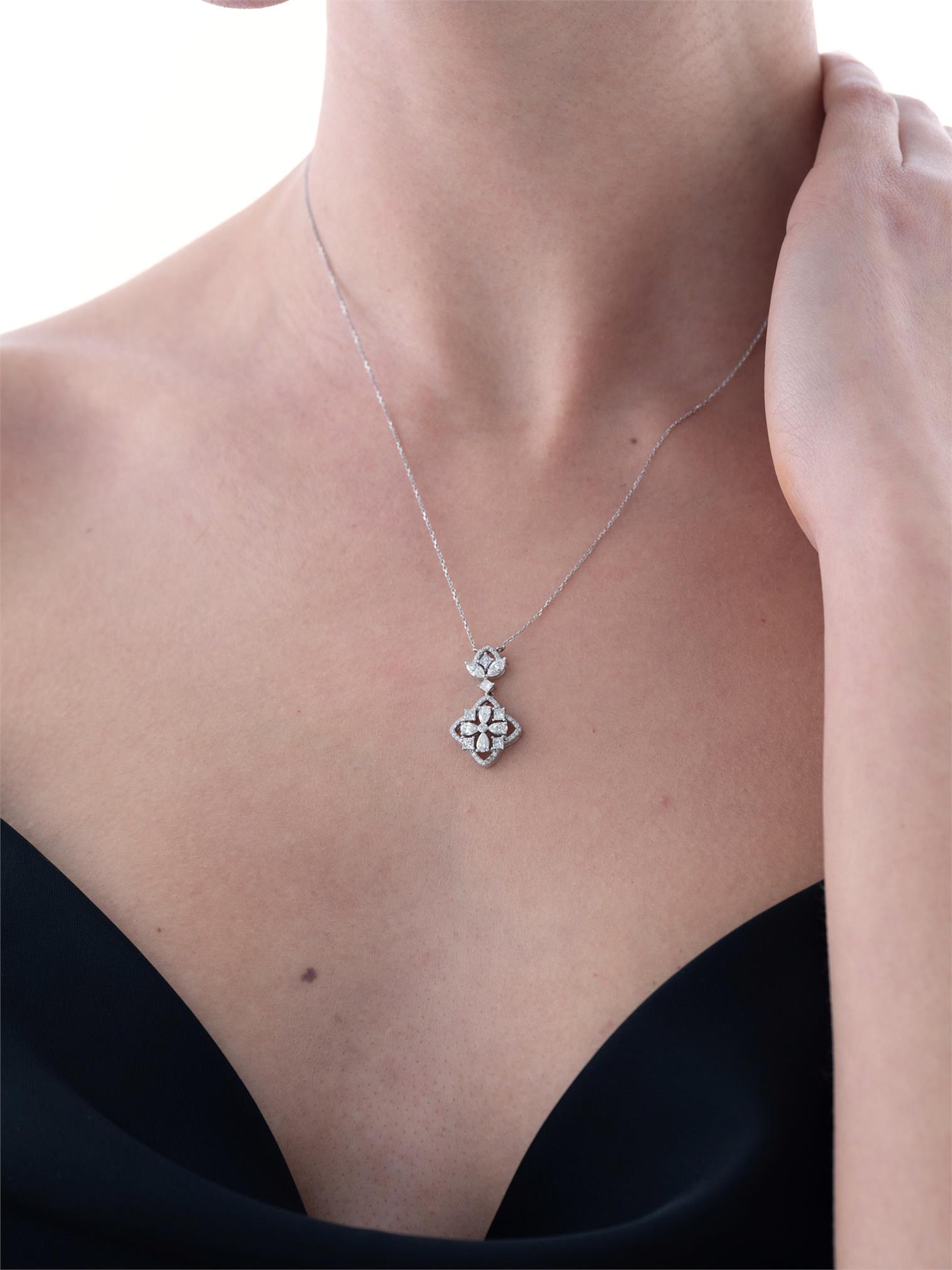 0,97 Karat Fantezi Pırlanta Kolye